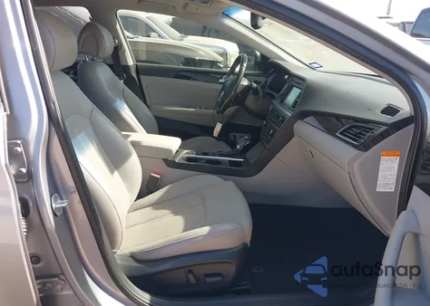 2016 Hyundai Sonata Hybrid Limited z USA, uszkodzony, nr VIN KMHE34L16GA022772